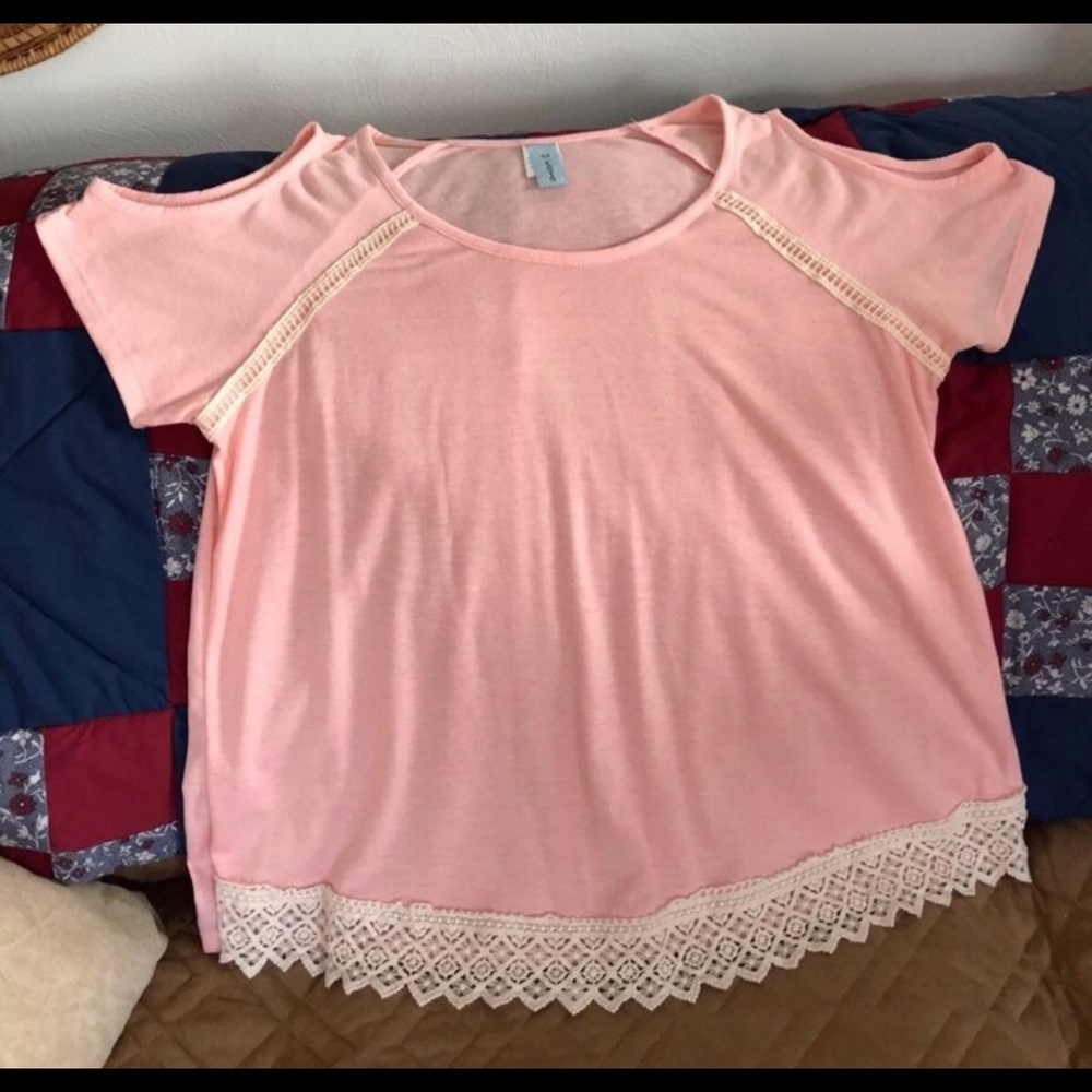 M•FASIS Exposed Shoulder Top